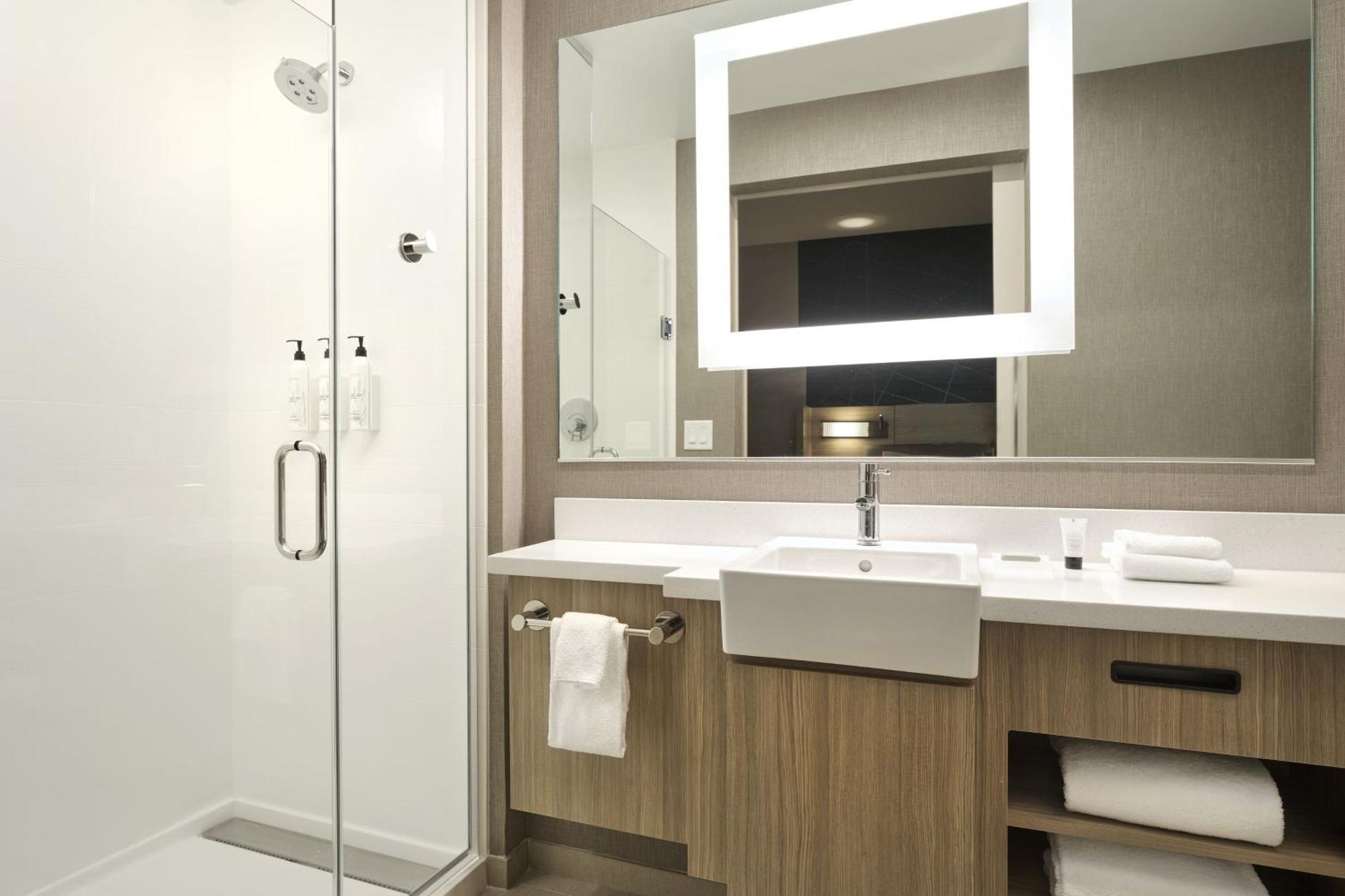 Springhill Suites By Marriott Las Vegas Airport Exterior photo