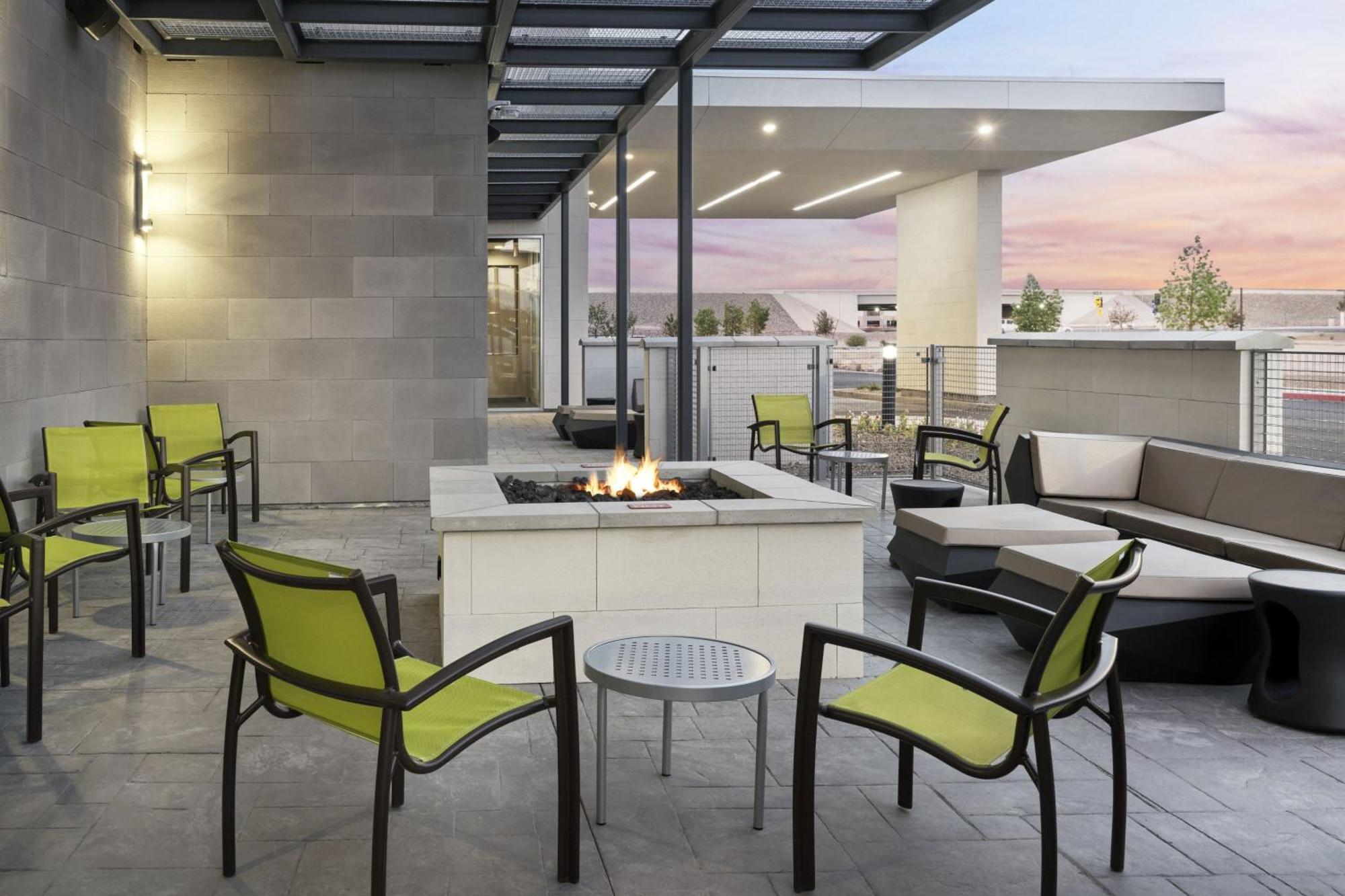 Springhill Suites By Marriott Las Vegas Airport Exterior photo